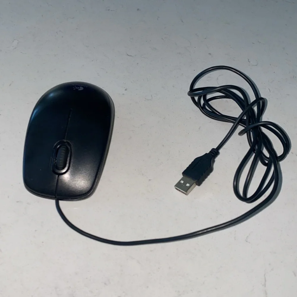 Logitech Wired Optical USB Computer Mouse Black M-U0026 3 Button Scroll Wheel